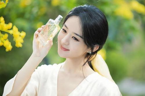 爆料赵丽颖最新代言品牌,时尚跨界再升级! 第3张 爆料赵丽颖最新代言品牌,时尚跨界再升级! 第3张