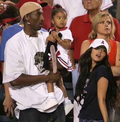 科比老婆爆料科比视频,妻子深情回忆,感人至深 第2张 科比老婆爆料科比视频,妻子深情回忆,感人至深 第2张