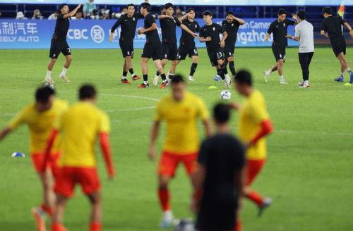 中韩男足vs韩足爆料视频,揭秘双方幕后爆料视频  第3张