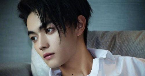 娱乐故事爆料许凯视频,娱乐爆料背后的真相揭秘