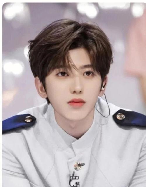 汪峰爆料蔡徐坤视频播放,揭秘娱乐圈幕后真相 第3张 汪峰爆料蔡徐坤视频播放,揭秘娱乐圈幕后真相 第3张