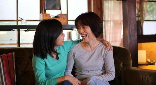 我父亲的妻子在线观看,见证新家庭在线共度美好时光  第2张