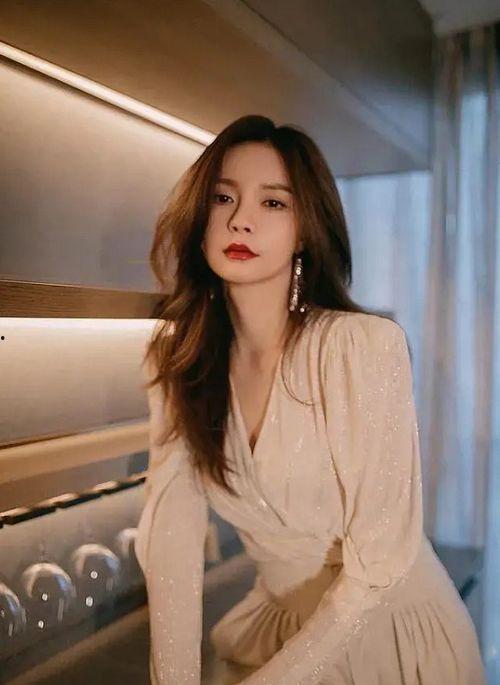 沈梦辰杨幂最新爆料,揭秘娱乐圈背后的惊人真相！  第2张