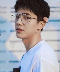 刘昊然八卦爆料直播视频,娱乐圈幕后八卦大公开