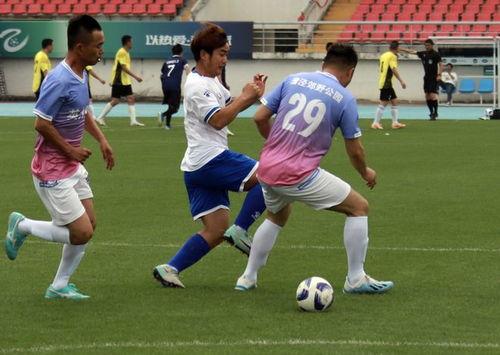 东尼足球爆料最新消息,最新赛事动态及球星转会传闻揭秘 第2张 东尼足球爆料最新消息,最新赛事动态及球星转会传闻揭秘 第2张